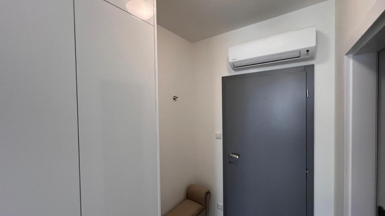 Air Conditioned 1 Room Apartment Vienna Gate, 2 Bratislava Eksteriør bilde
