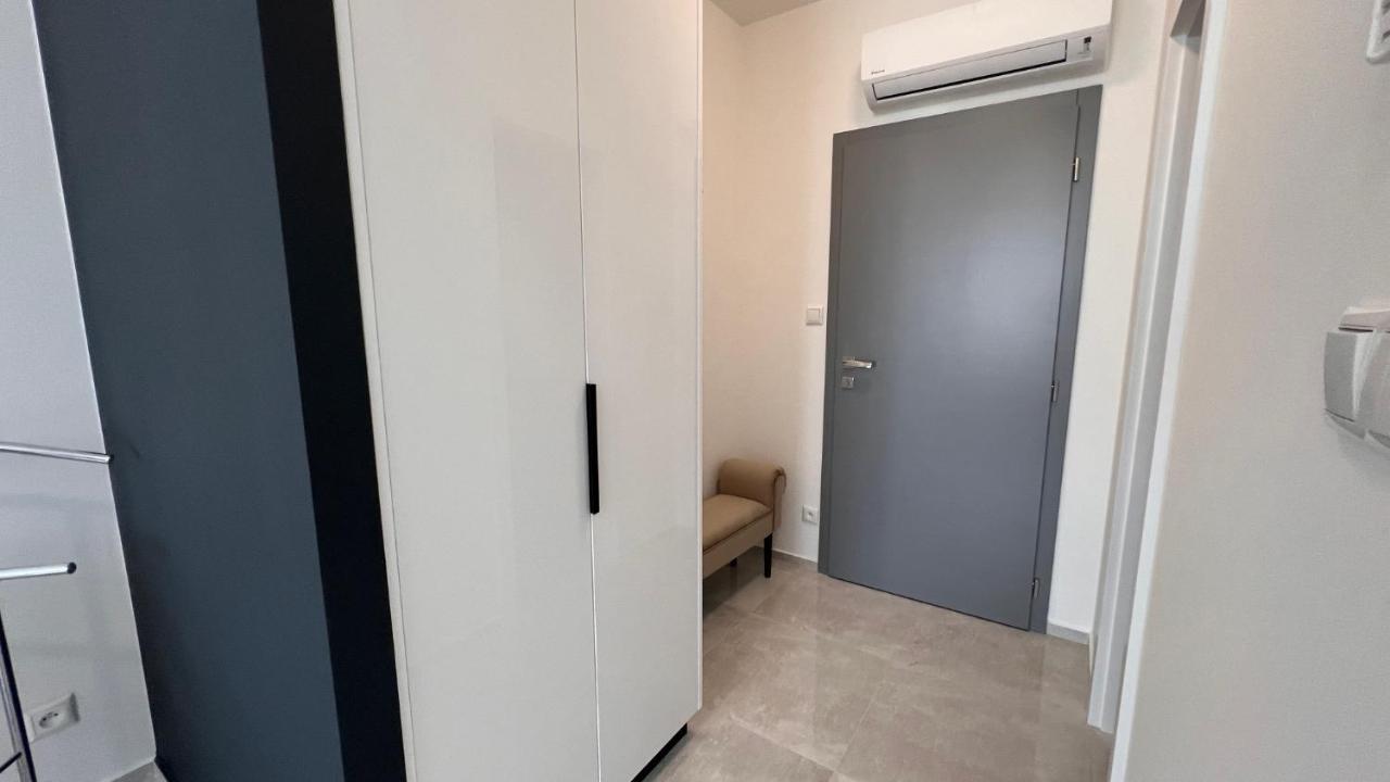 Air Conditioned 1 Room Apartment Vienna Gate, 2 Bratislava Eksteriør bilde